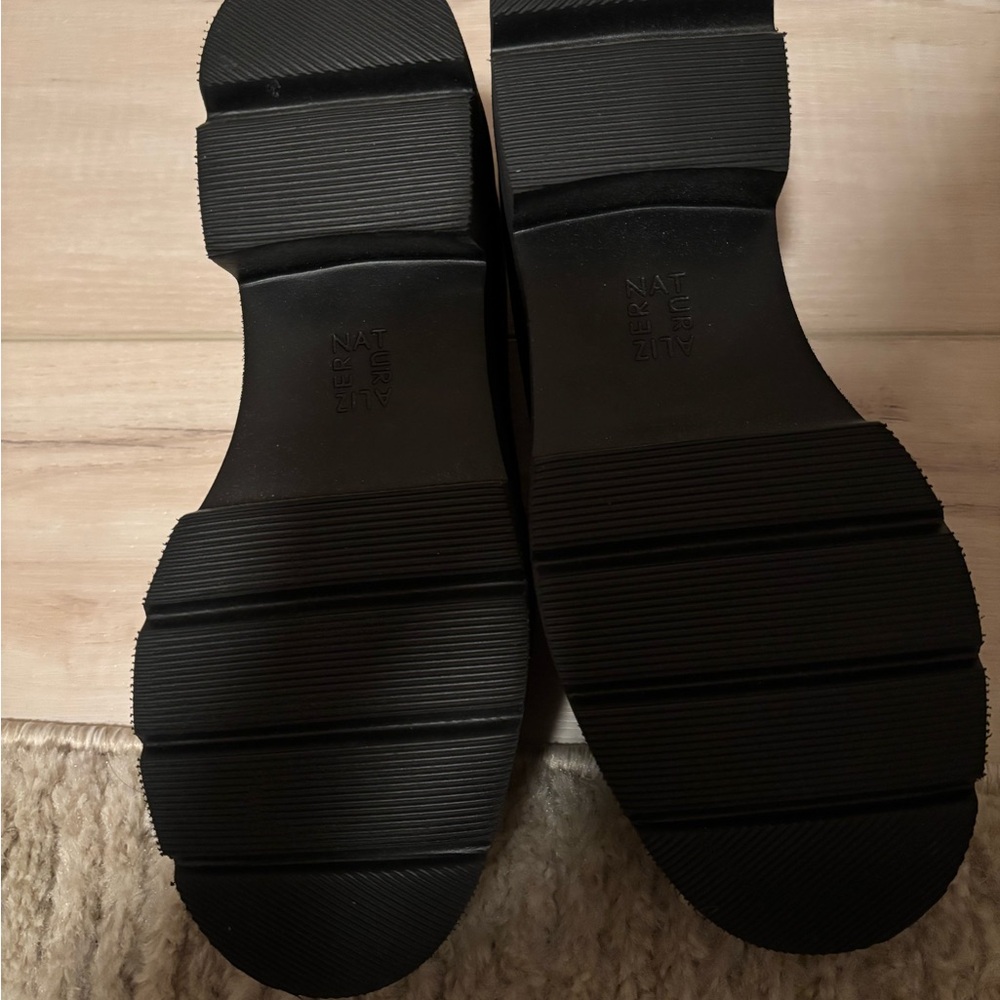 Naturalizer Black Loafers with Silver Chain Accent - Picture 3 of 4